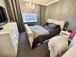 Bedroom- click for photo gallery